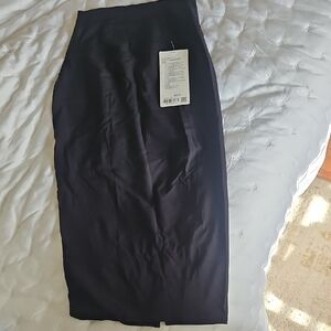 NWT Lululemon Nulu High Rise Black Women's Skirt
